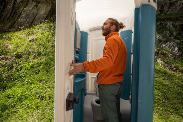 Best Portable restroom trailer rental  in Mansfield, OH